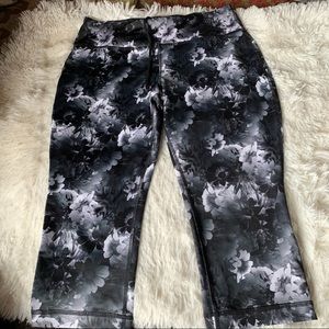 Danskin‎ Now Dri More  active Capri size M